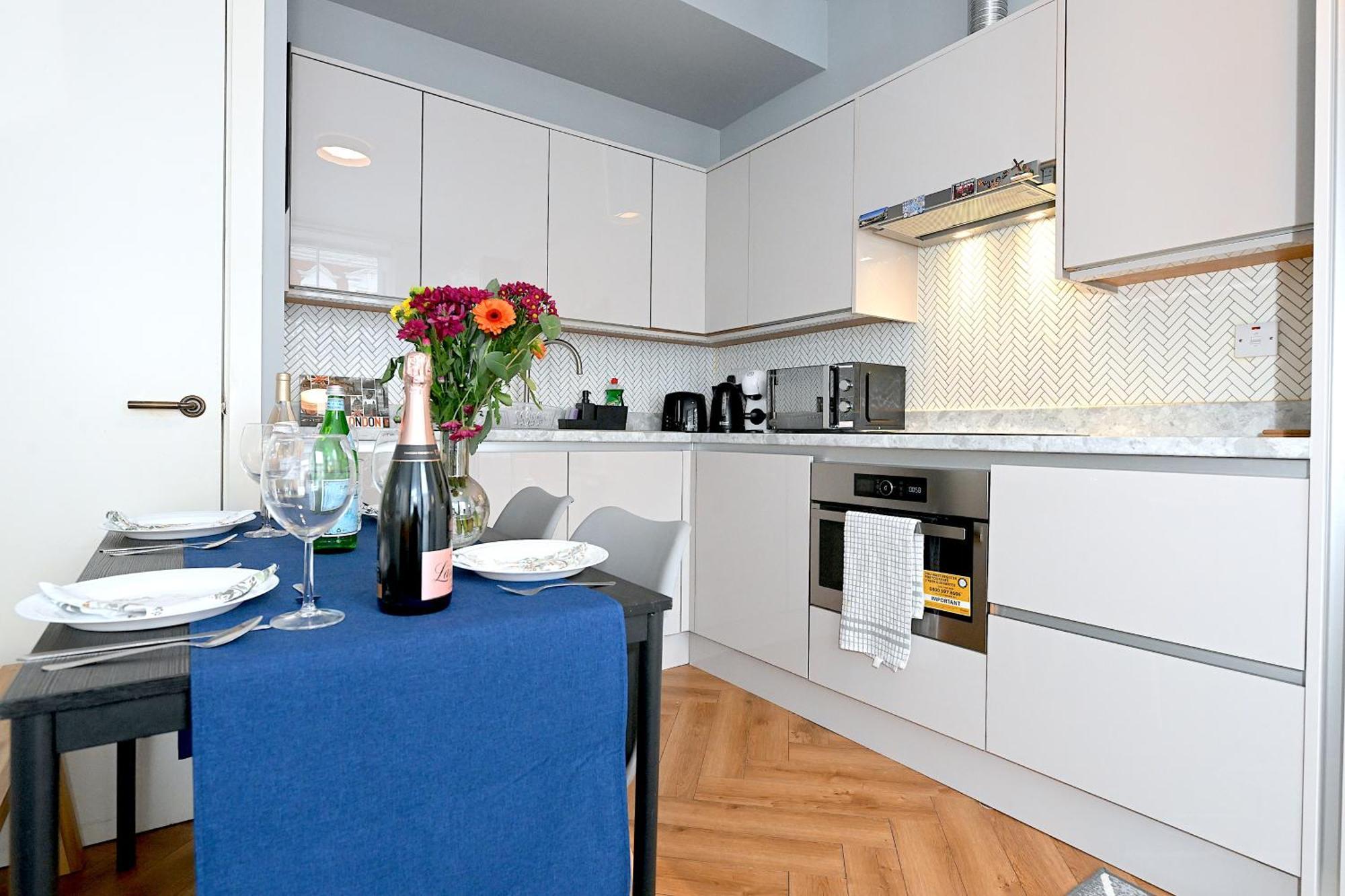 1 Bedroom Flat In Wood Green Piccadilly Line لندن المظهر الخارجي الصورة